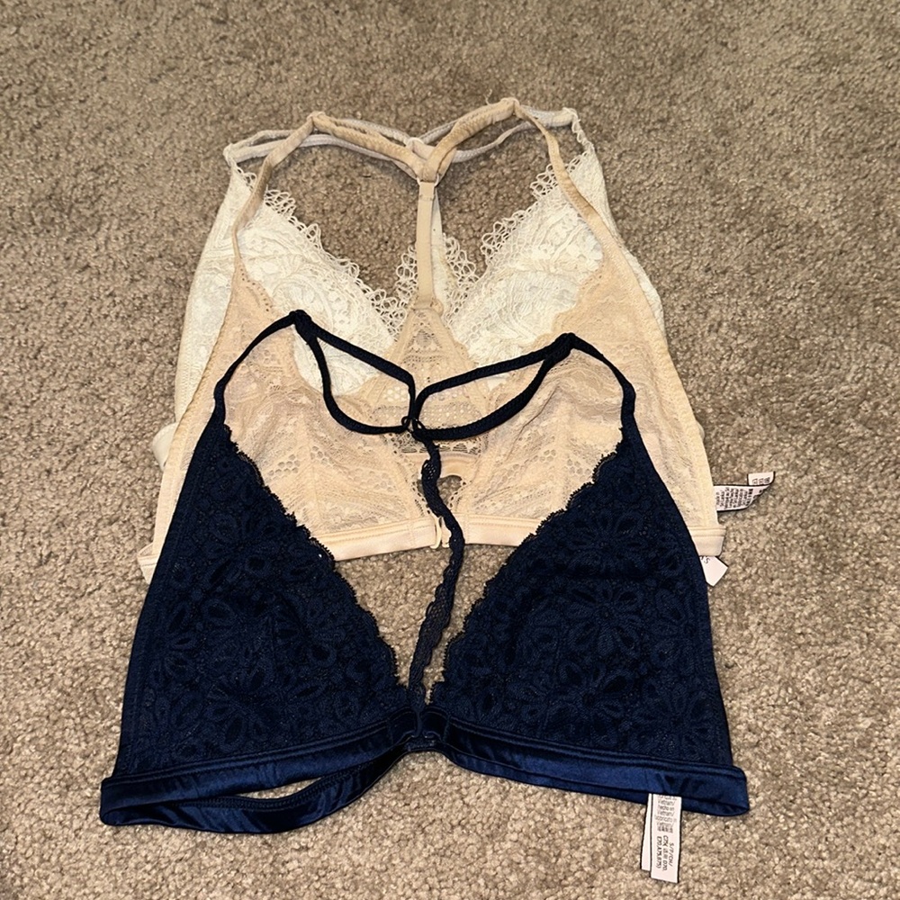 Victoria's Secret Lace Triangle Front Close Bralette. (Set of 3, size small)